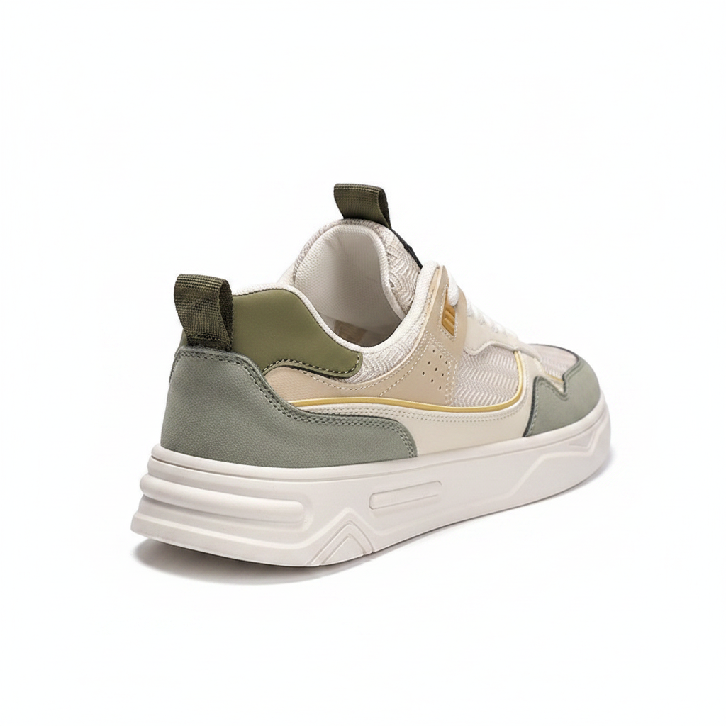 Sneaker vue arrière talon – fond blanc studio