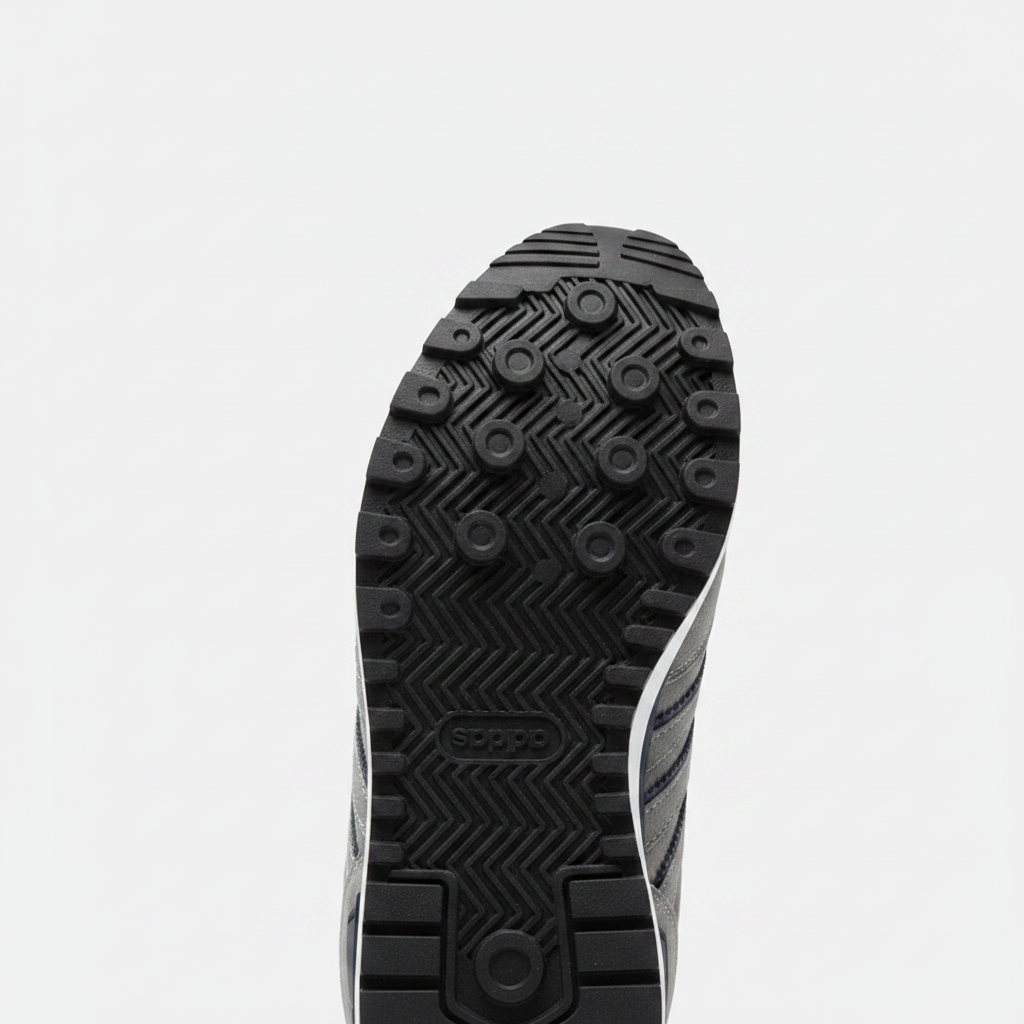 Sole Detail – Grey Navy Sneaker